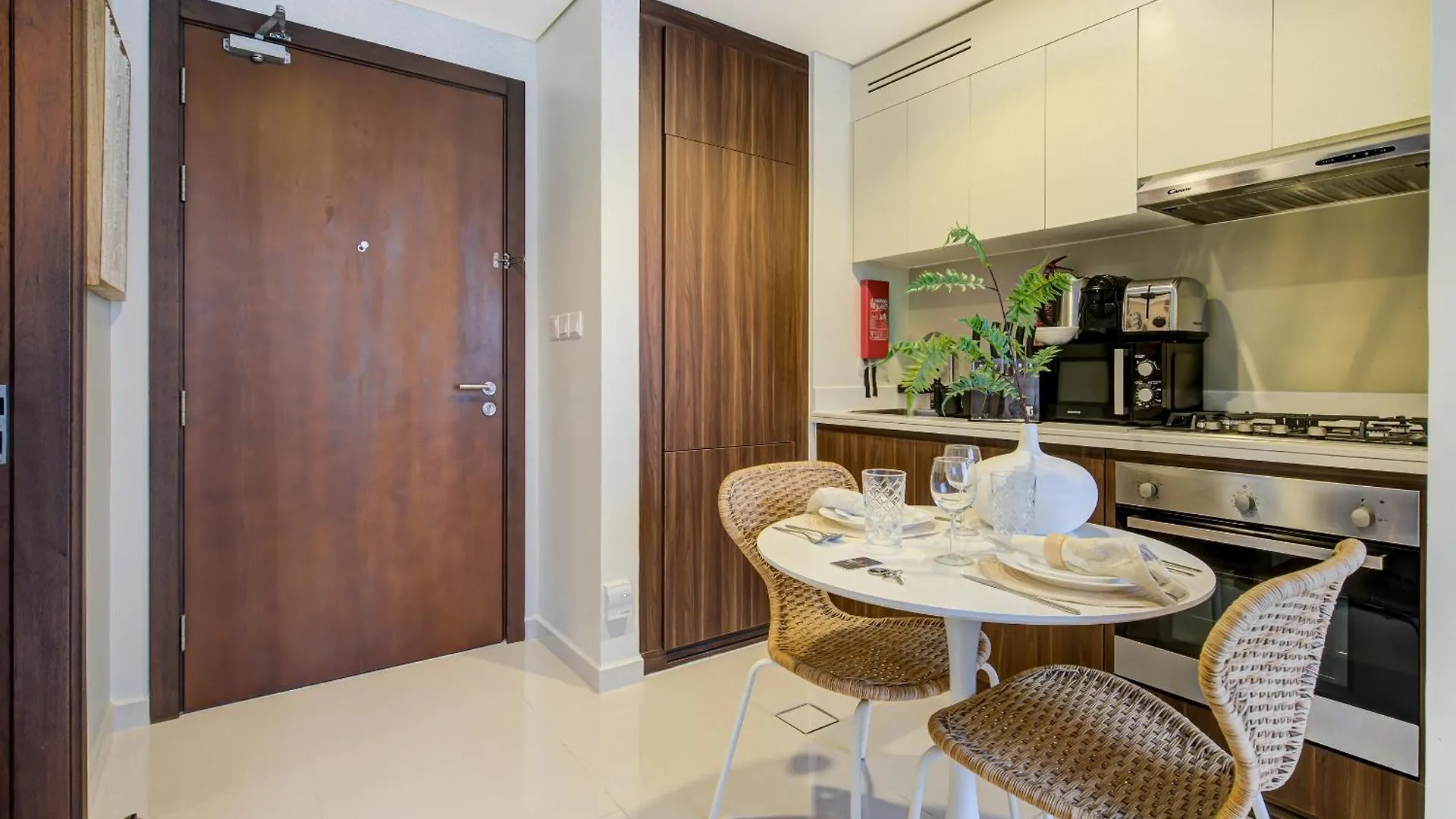 Burj Khalifa View Boho Suite - Downtown Dubai Apartment